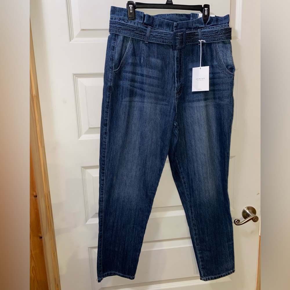 NWT Kancan brand womens denim blue jeans size 15 /31 High waisted Mom jeans